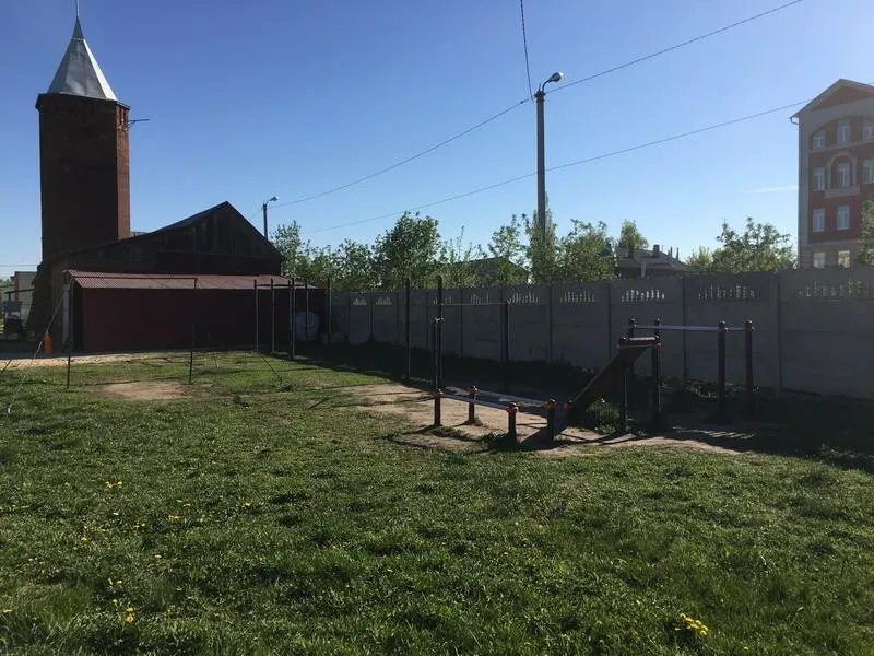 Barres parallèles à Calisthenics Park at Новолипецкая улица, Елец – photo 2 sur 3