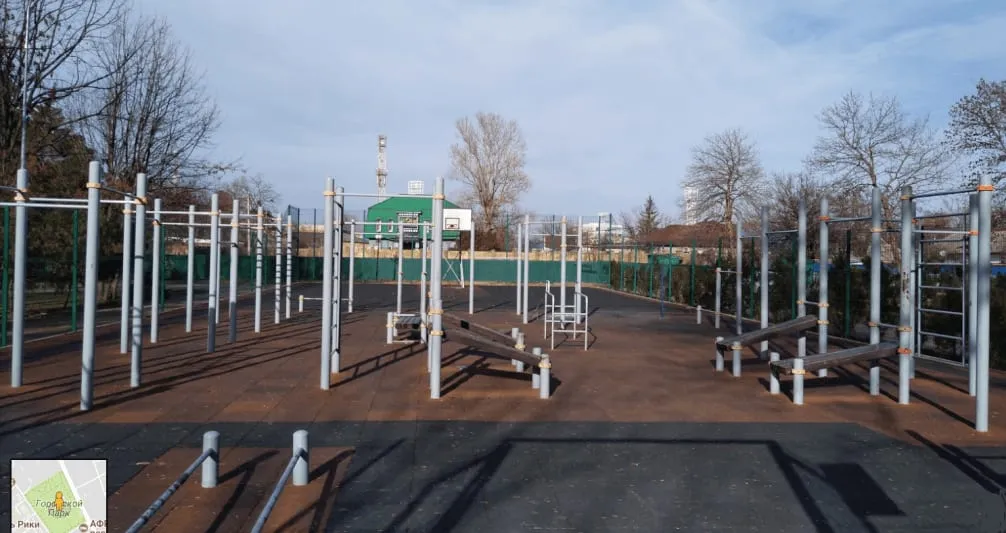 Klimmzugstange bei Calisthenics Park at улица Мира, Белореченск – Foto 1 von 5