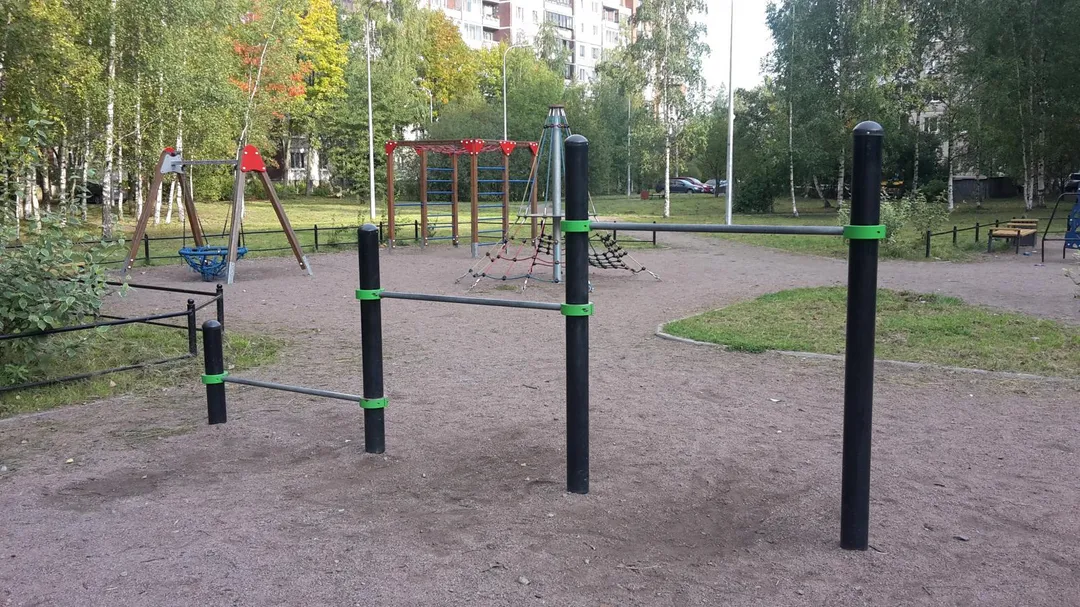 Push Up Bar at Calisthenics Park at Шлиссельбургский проспект, Санкт-Петербург – photo 2 of 7