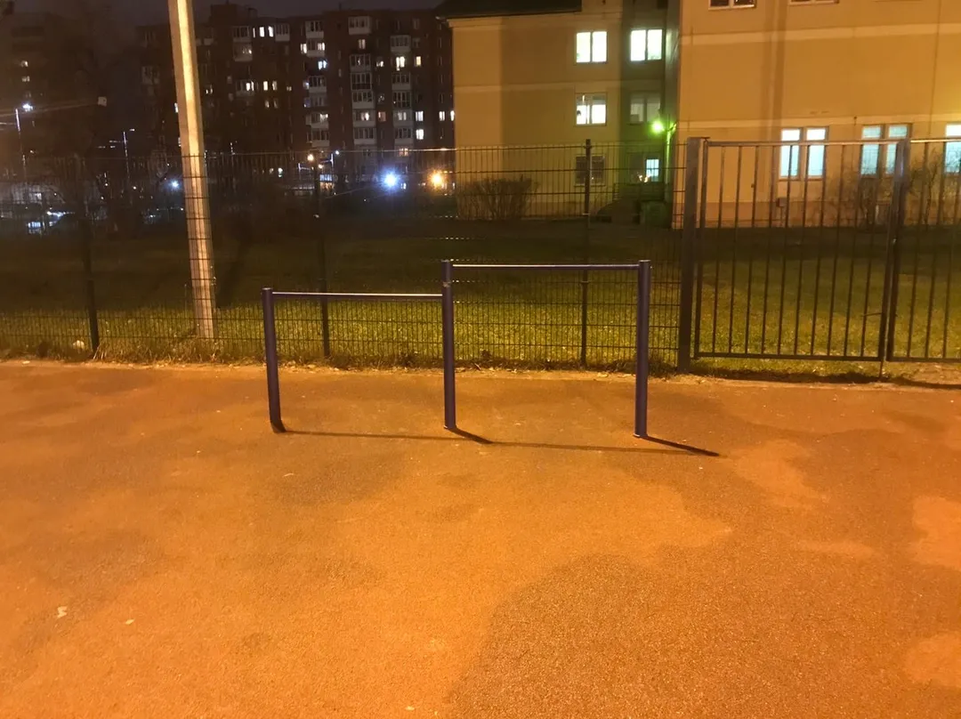 Abs Bench at Calisthenics Park at улица Щербакова, Санкт-Петербург – photo 4 of 4