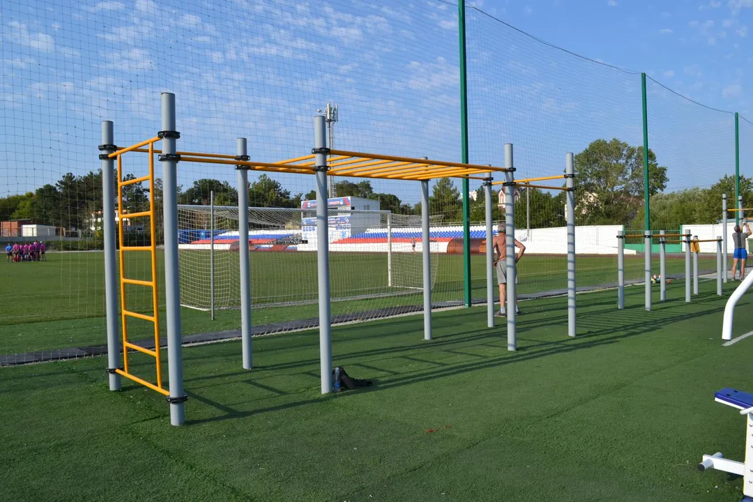 Турнік на майданчику Calisthenics Park at Юность, Дивноморское – фото 1 з 5