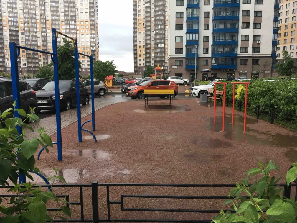 Barres parallèles à Calisthenics Park at проспект Кузнецова, Санкт-Петербург – photo 2 sur 3