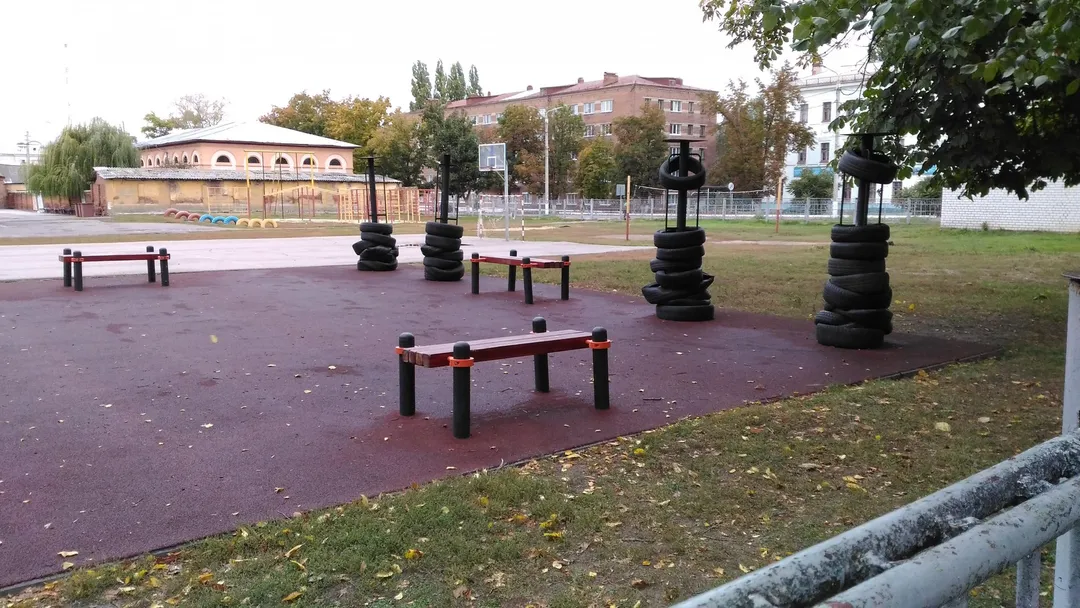 Bare paralele la Calisthenics Park at переулок Суровикина, Борисоглебск – fotografia 2 din 6