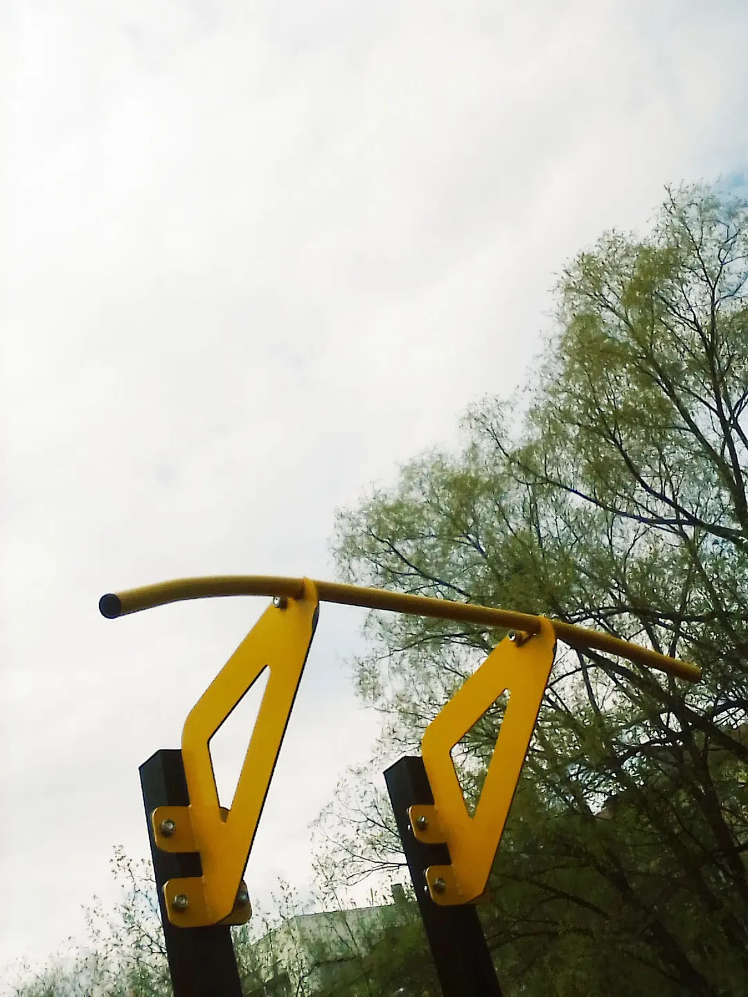 Bancă pentru abdomen la Calisthenics Park at Измайловский проспект, Москва – fotografia 4 din 4