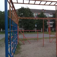 Школьная старая площадка