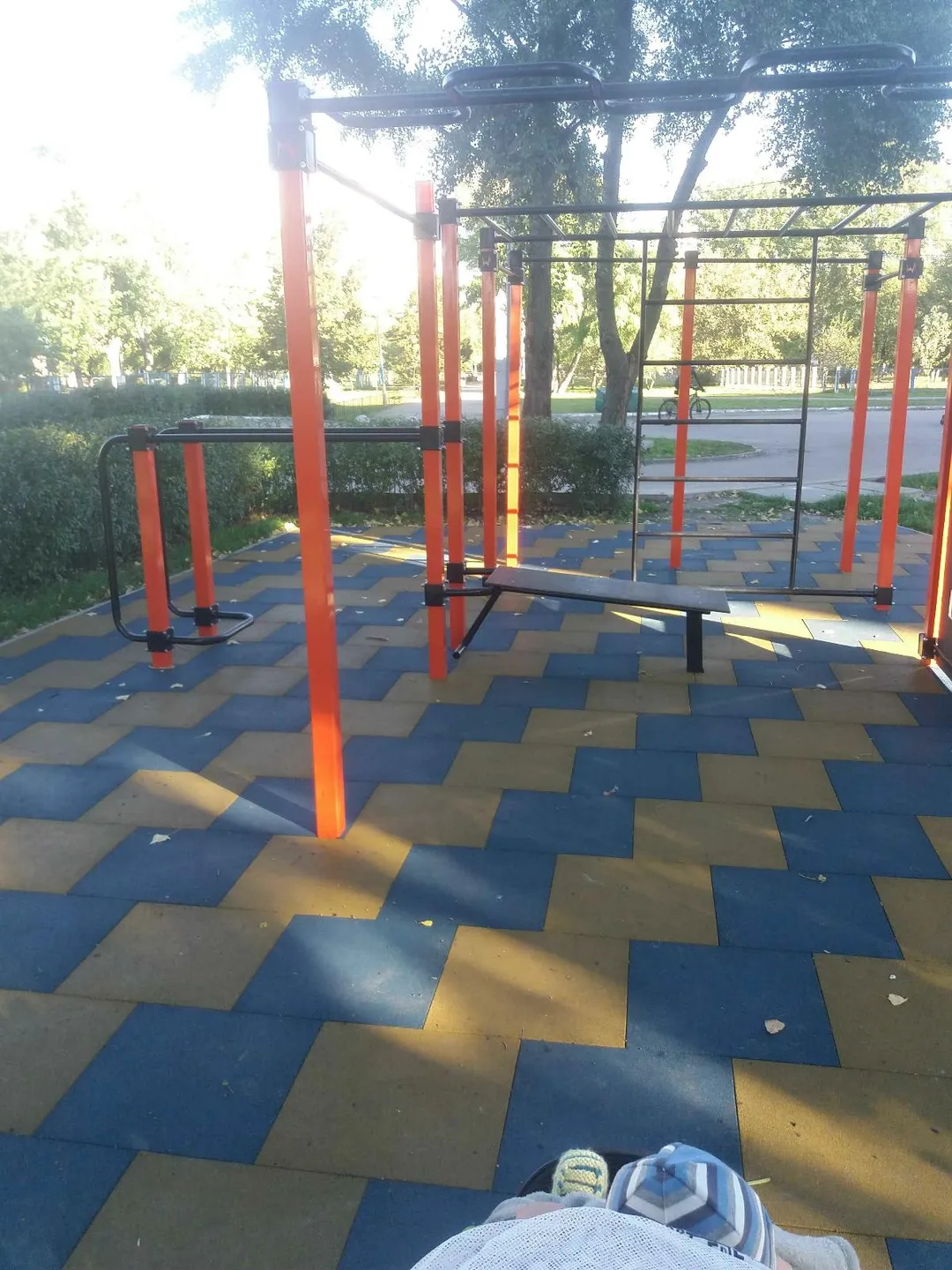 Klimmzugstange bei Calisthenics Park at Райдужна вулиця, Київ – Foto 1 von 2