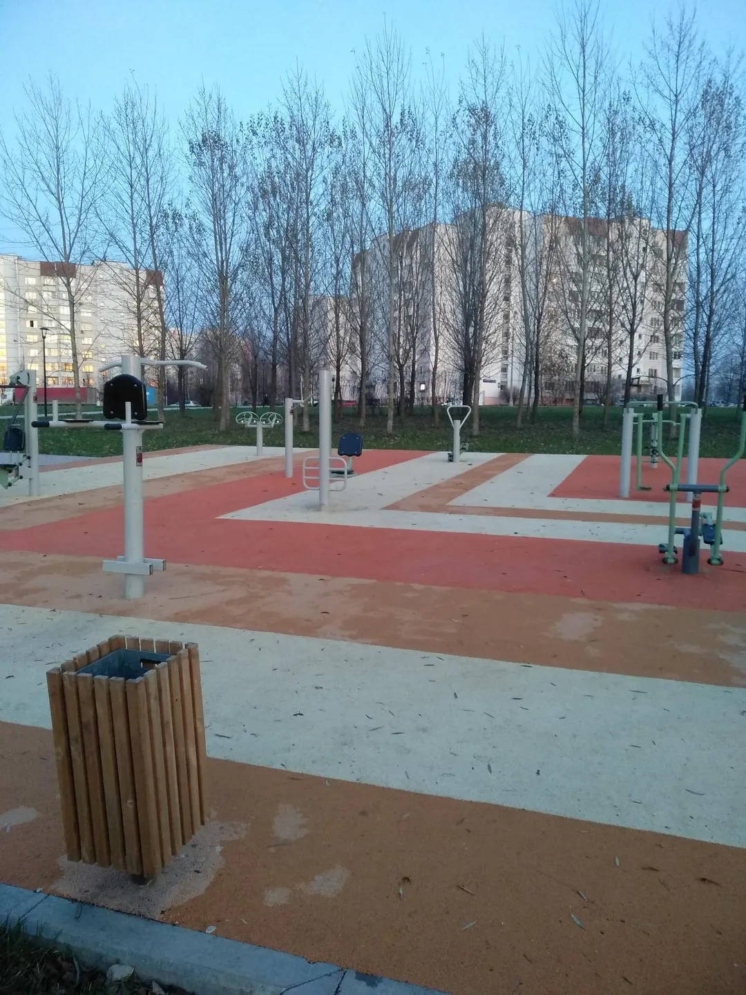 Bară de tracțiuni la Calisthenics Park at Южнобутовская улица, Москва #wp2668 – fotografia 1 din 2