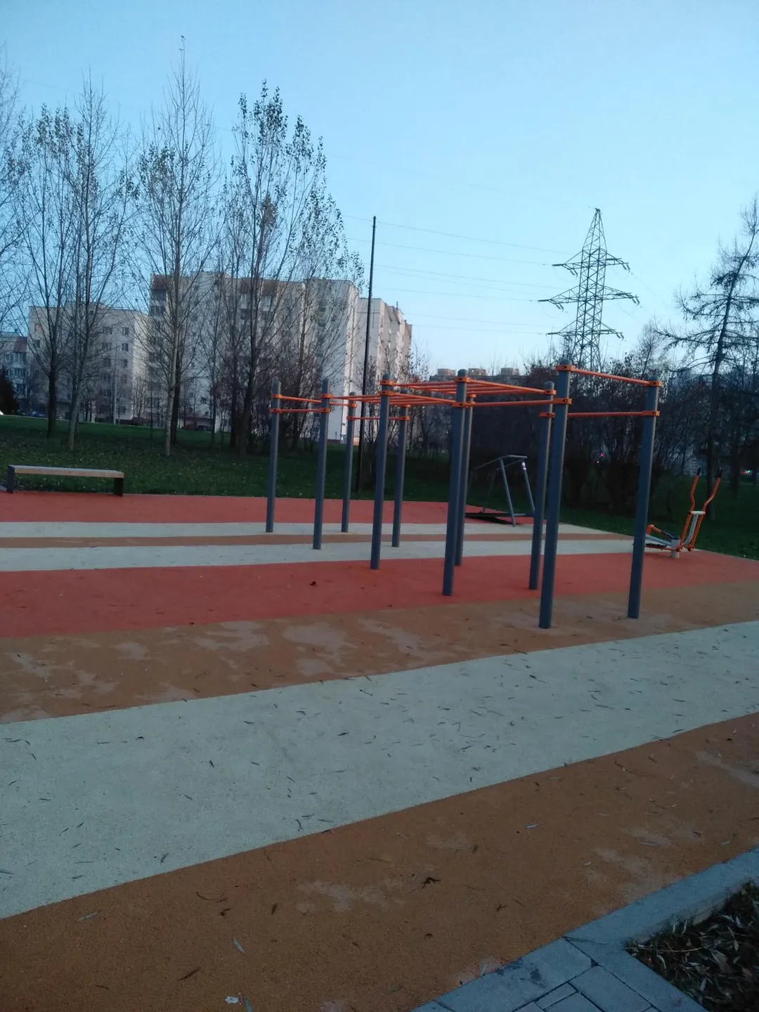 Monkey Bars la Calisthenics Park at Южнобутовская улица, Москва #wp2668 – fotografia 2 din 2