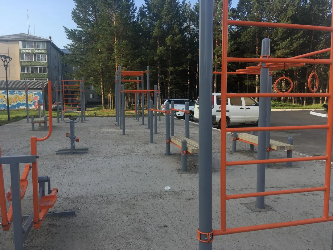 Hangelstange bei Outdoor Gym in Ленинградский микрорайон, Саянск – Foto 3 von 5
