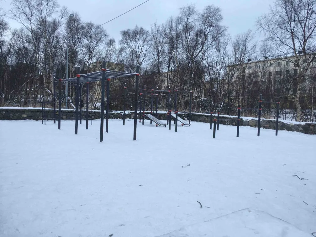 Pull Up Bar at Calisthenics Park at улица Ломоносова, Североморск – photo 1 of 2