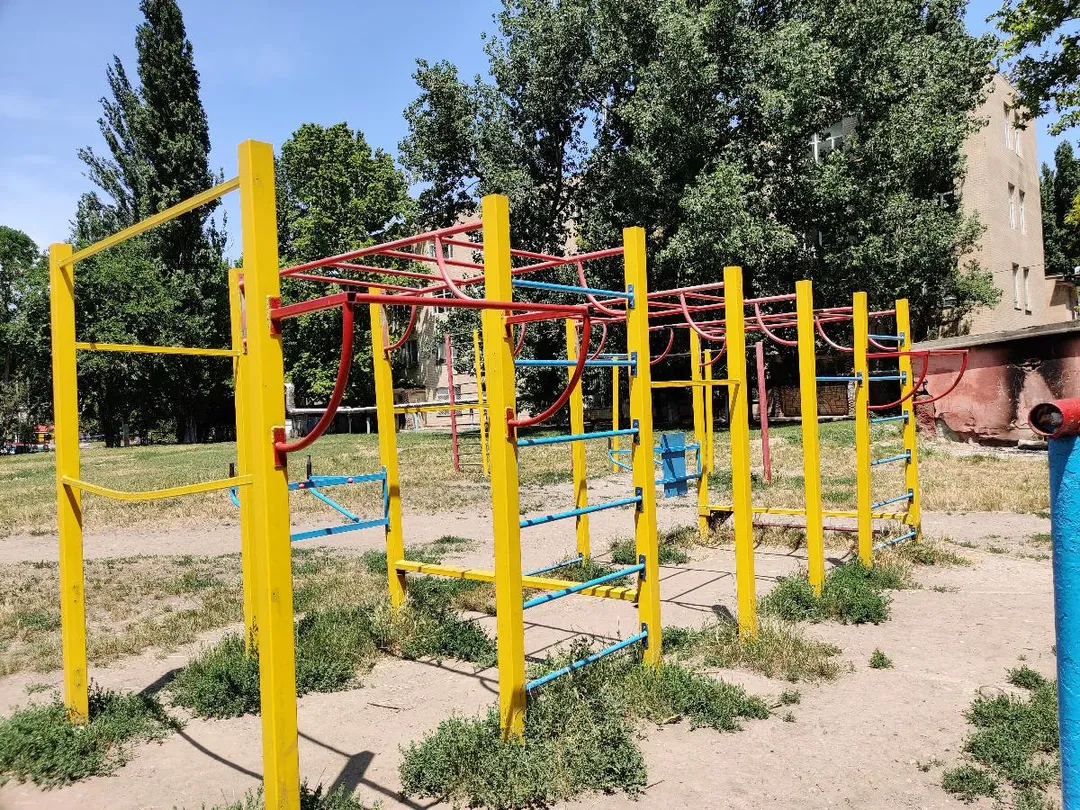 Espalier à Calisthenics Park at Варненська вулиця, Одеса – photo 3 sur 3