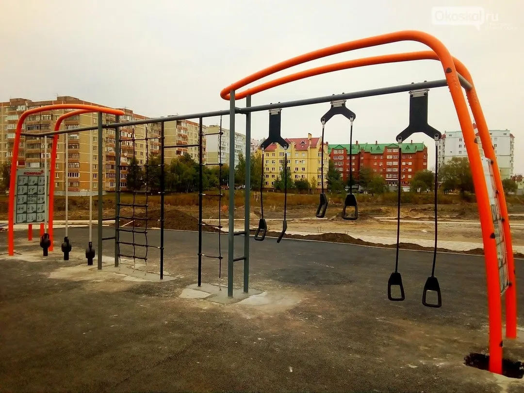 Abs Bench at Calisthenics Park at Спортивная площадка, Старый Оскол – photo 4 of 7