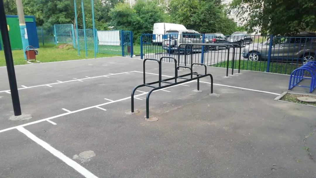 Parallele presso Calisthenics Park at улица Неделина, Щёлково – foto 2 di 2