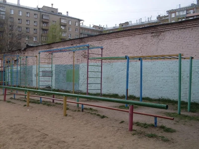 Barres parallèles à Calisthenics Park at проектируемый проезд № 6024, Москва – photo 2 sur 5
