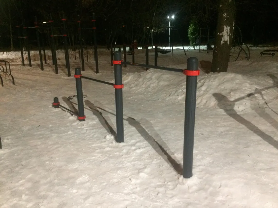 Barren bei Calisthenics Park at улица Гамалеи, Москва #wp2699 – Foto 2 von 4