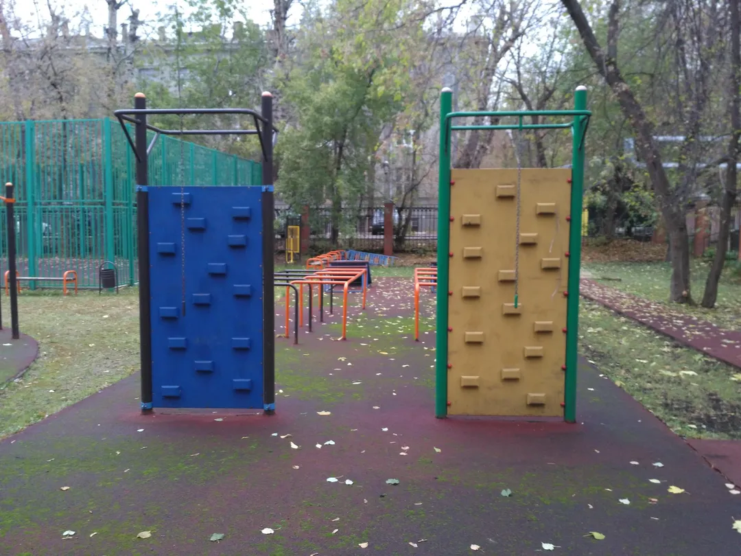 Air Walker la Calisthenics Park at улица Орджоникидзе, Москва #wp2700 – fotografia 7 din 7