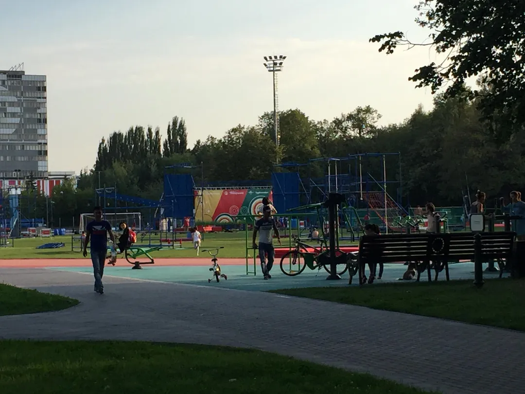 Barra de Dominadas en Calisthenics Park at Спортивная аллея, Москва #wp2712 – foto 1 de 1