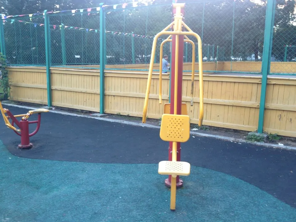 Banc à abdominaux à Calisthenics Park at улица Академика Полякова, Москва #wp2714 – photo 3 sur 6