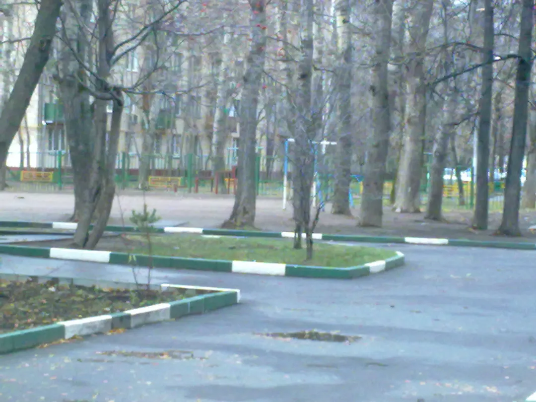 Barre de traction à Calisthenics Park at Чонгарский бульвар, Москва #wp2729 – photo 1 sur 3