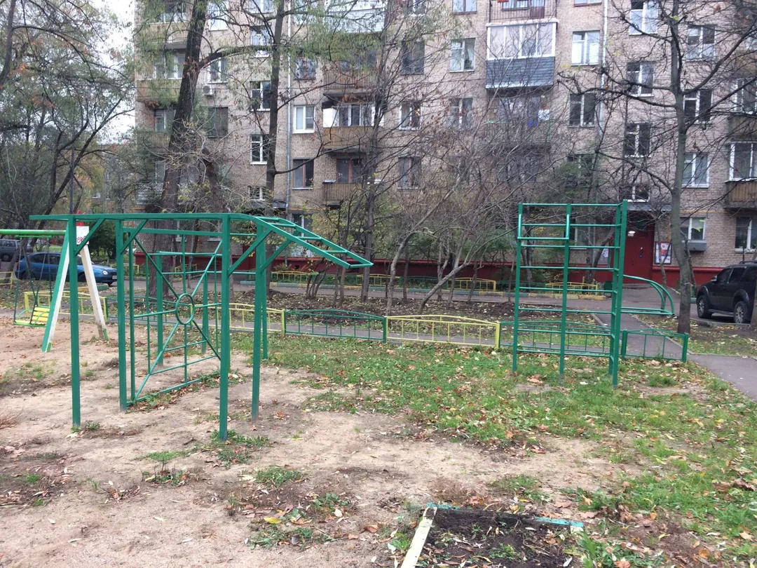 Barre de traction à Calisthenics Park at Коптевский бульвар, Москва #wp2737 – photo 4 sur 4