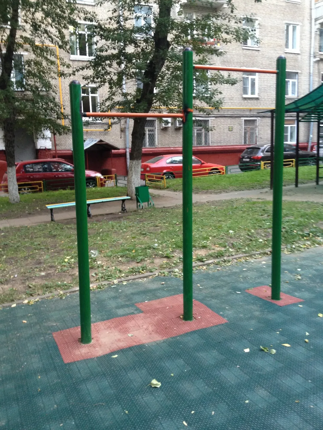 Parallel Gym Bars at Calisthenics Park at Профсоюзная улица, Москва #wp2747 – photo 2 of 11