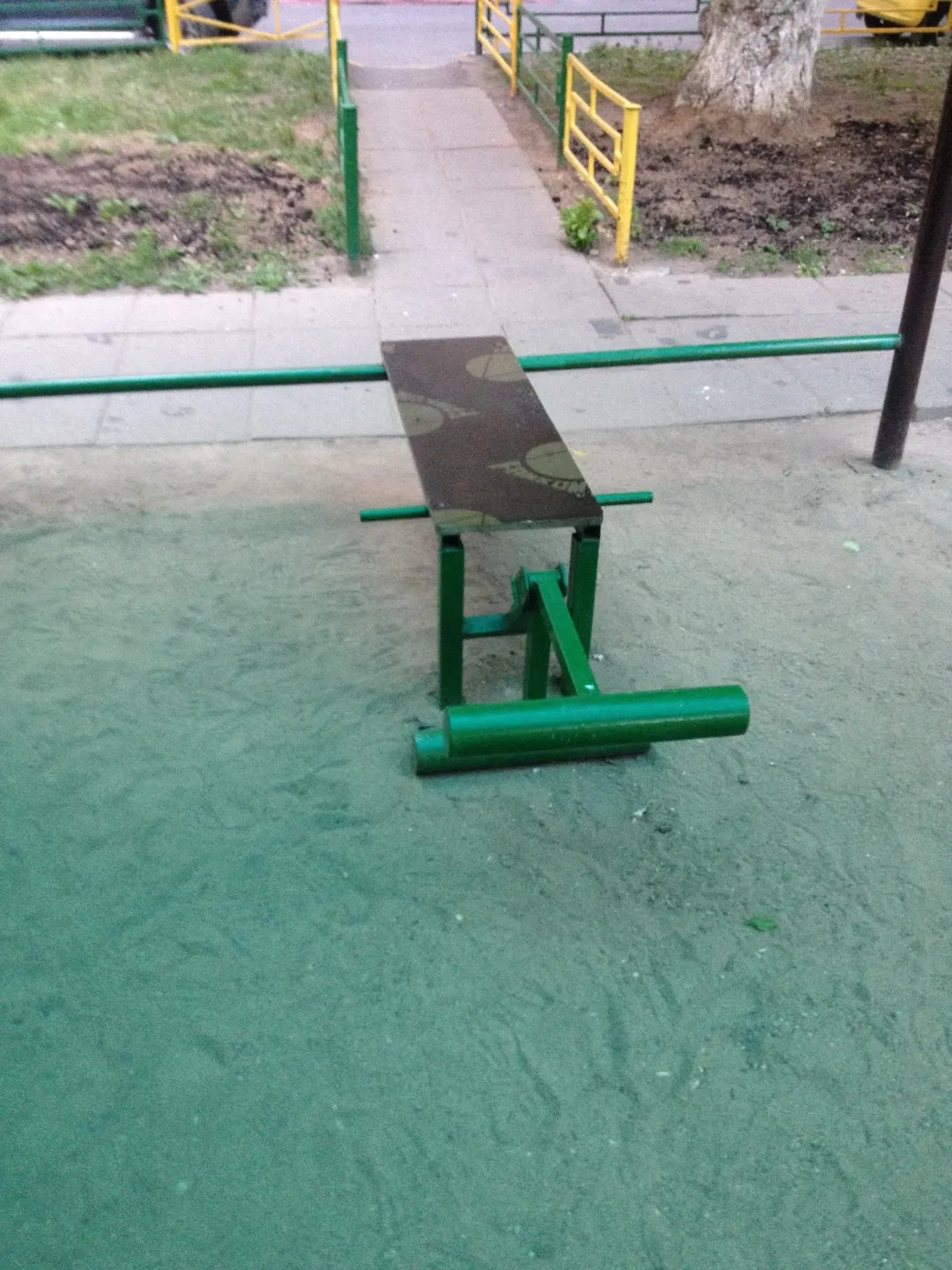 Abs Bench at Calisthenics Park at Профсоюзная улица, Москва #wp2747 – photo 5 of 11