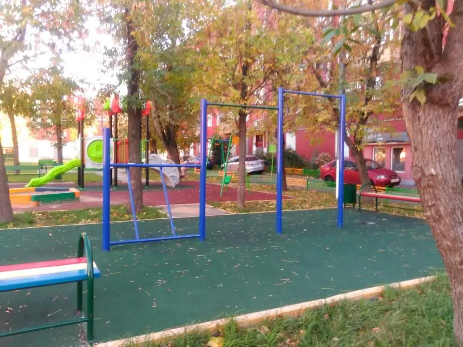 Barre de traction à Calisthenics Park at Крюковская улица, Москва – photo 1 sur 1