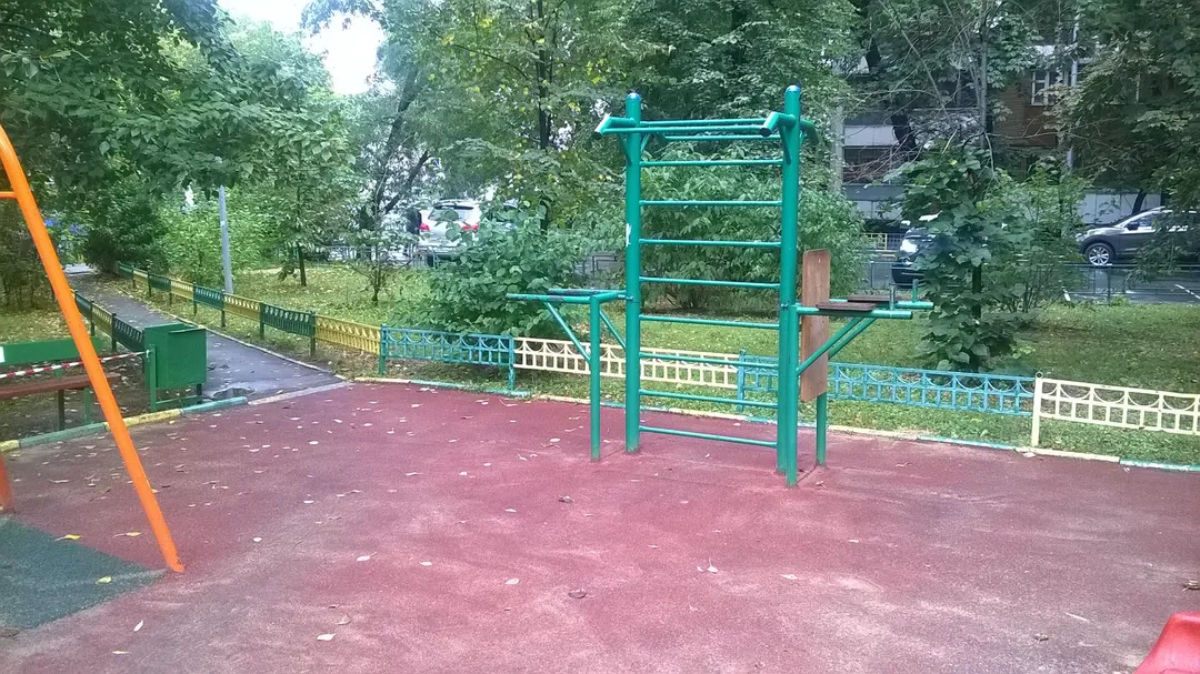 Barres parallèles à Calisthenics Park at Банный переулок, Москва #wp2756 – photo 2 sur 2