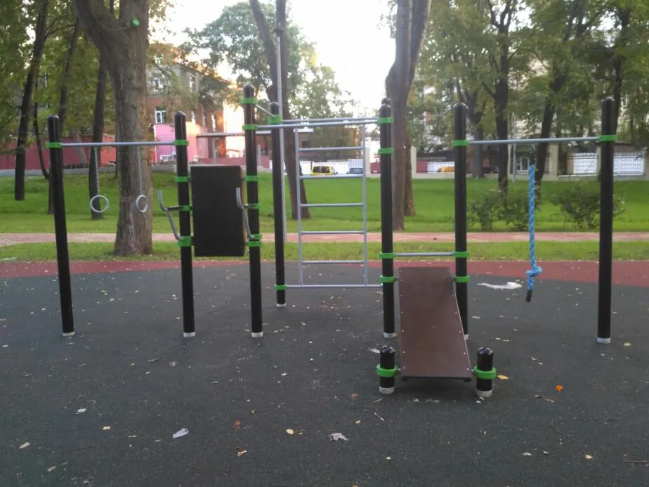 Klimmzugstange bei Calisthenics Park at Золоторожская набережная, Москва – Foto 1 von 2