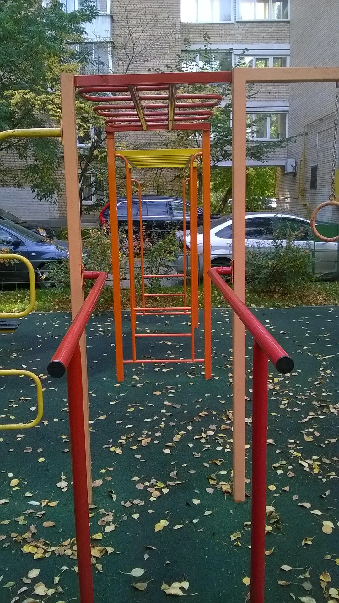 Bară de tracțiuni la Calisthenics Park at Банный переулок, Москва #wp2758 – fotografia 6 din 6