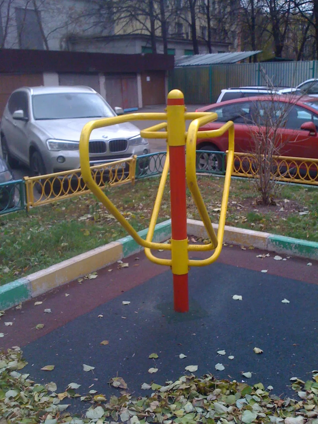 Parallel Gym Bars at Calisthenics Park at Красноказарменная улица, Москва – photo 9 of 9