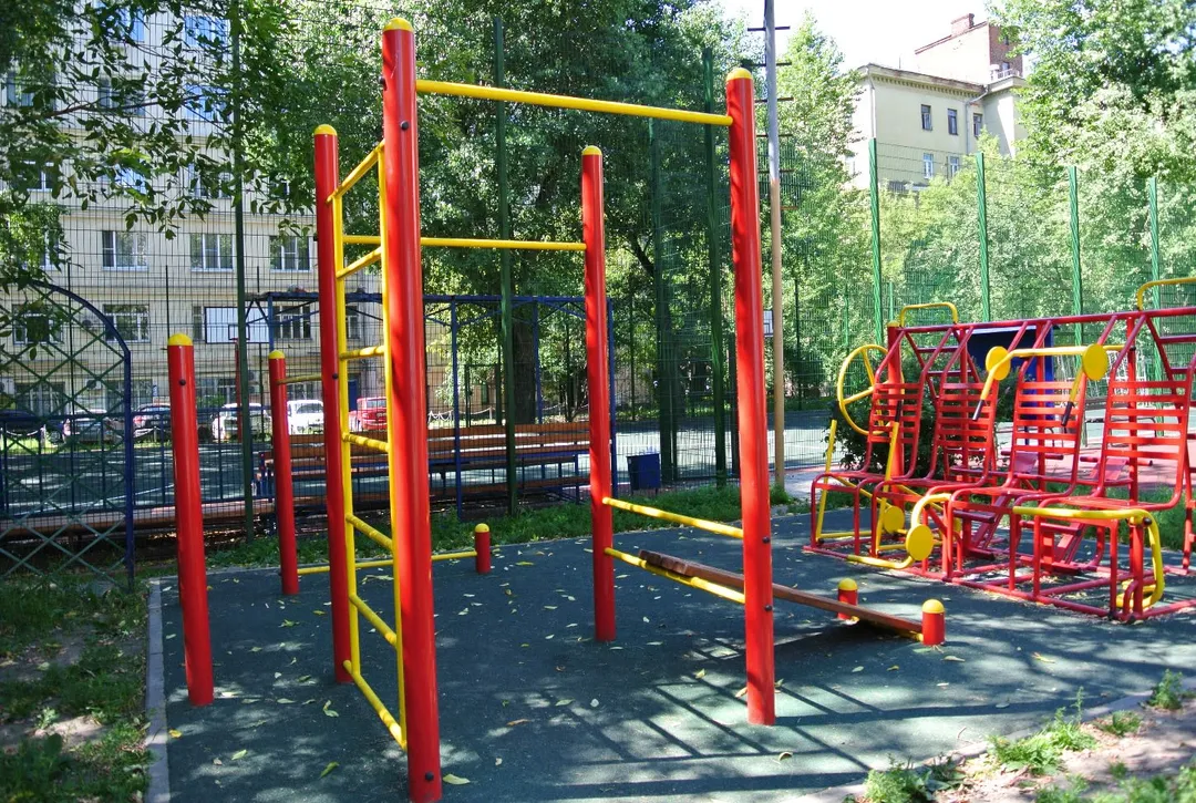 Шведська стінка на майданчику Calisthenics Park at Лазаревский переулок, Москва – фото 3 з 3