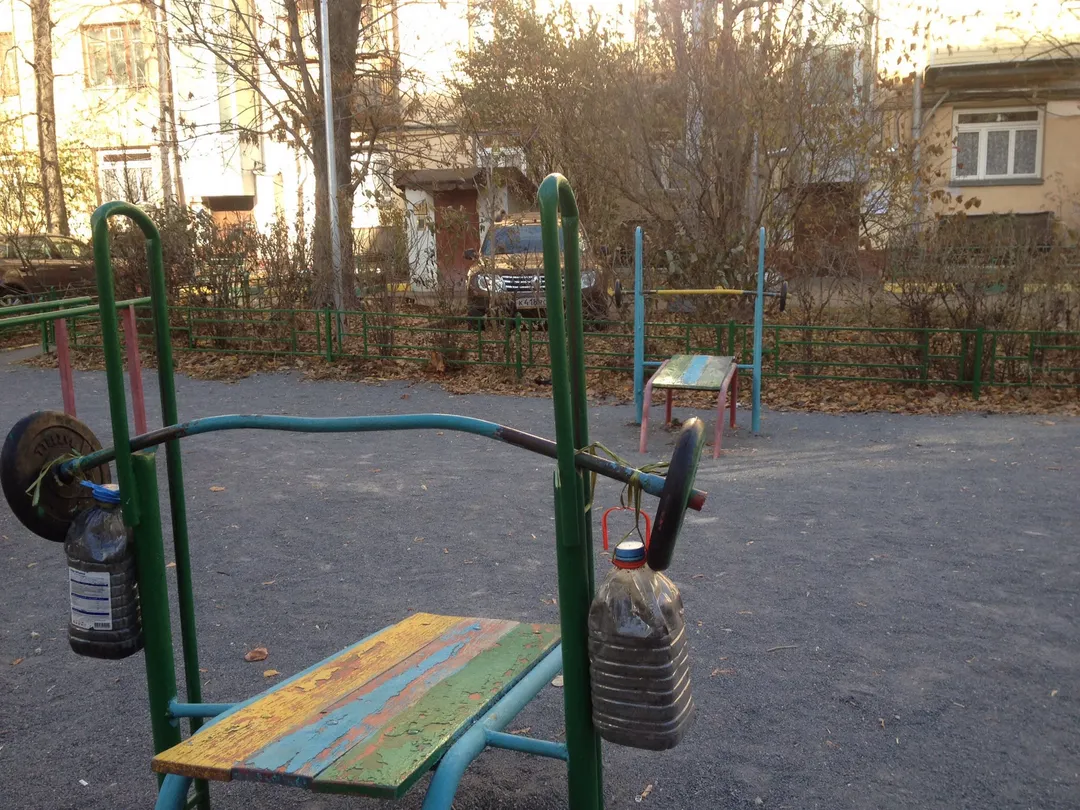 Рукохід на майданчику Calisthenics Park at Оболенский переулок, Москва – фото 3 з 5