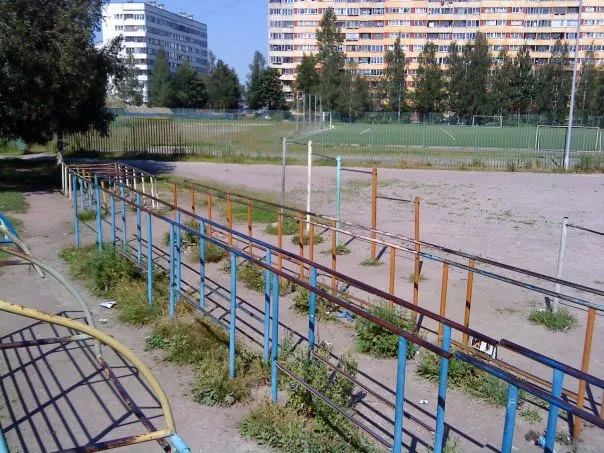 Bare paralele la Calisthenics Park at улица Композиторов, Санкт-Петербург – fotografia 2 din 2