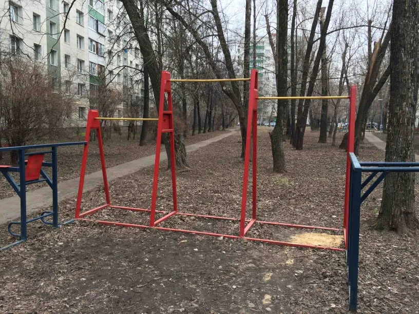 Barre de traction à Calisthenics Park at Соболевский проезд, Москва – photo 3 sur 4