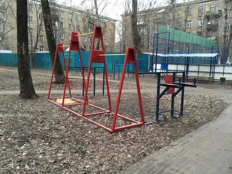 Barre de traction à Calisthenics Park at Соболевский проезд, Москва – photo 1 sur 4