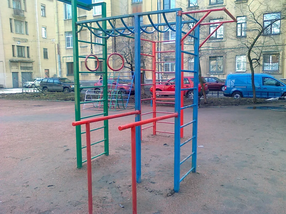 Турник на площадке Calisthenics Park at Благодатная улица, Санкт-Петербург – фото 1 из 3
