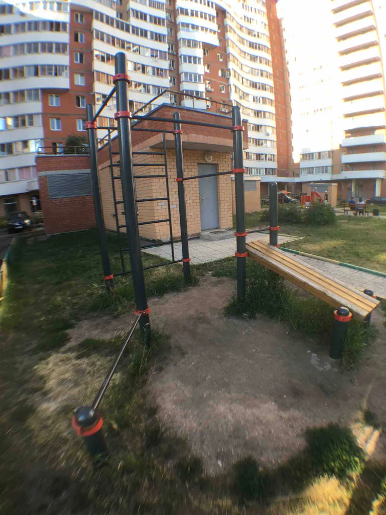 Турнік на майданчику Calisthenics Park at Совхозная улица, Москва – фото 1 з 1