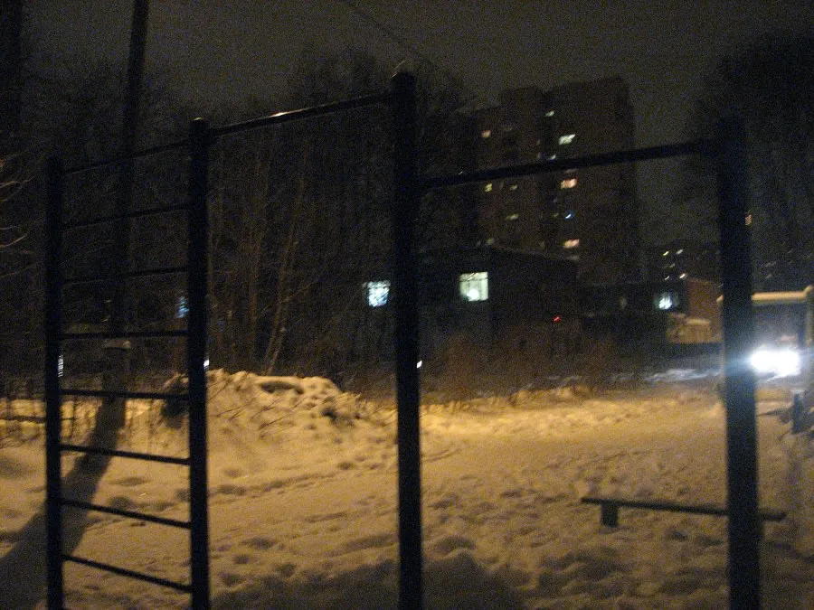 Pull Up Bar at Calisthenics Park at улица Сакко и Ванцетти, Королёв – photo 1 of 3