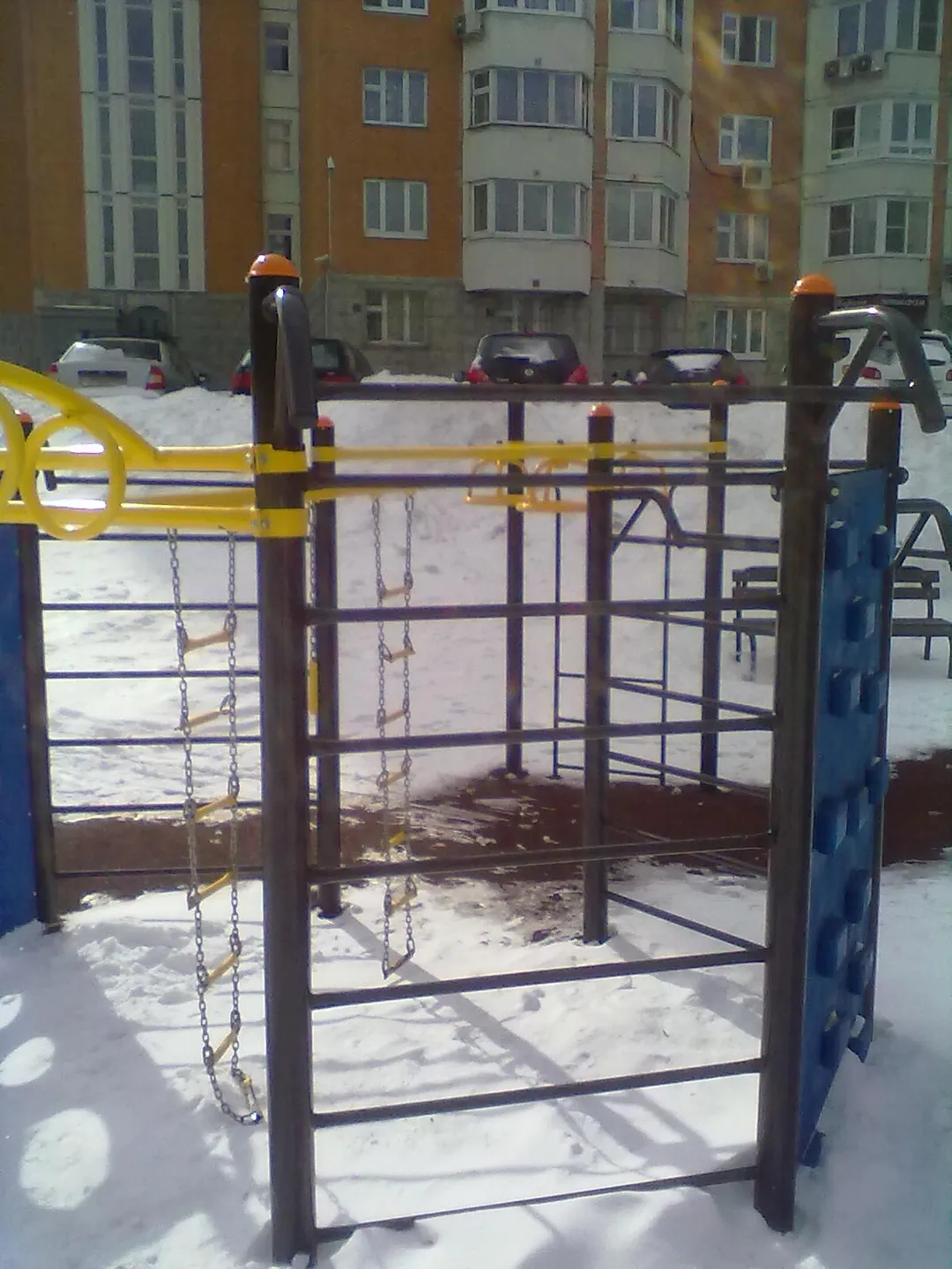 Pull Up Bar at Calisthenics Park at Высокая улица, Москва – photo 1 of 2
