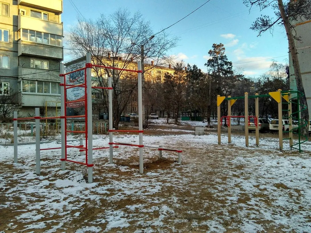 Sbarra per trazioni presso Outdoor Gym in Центральный район, Чита #wp2801 – foto 1 di 6