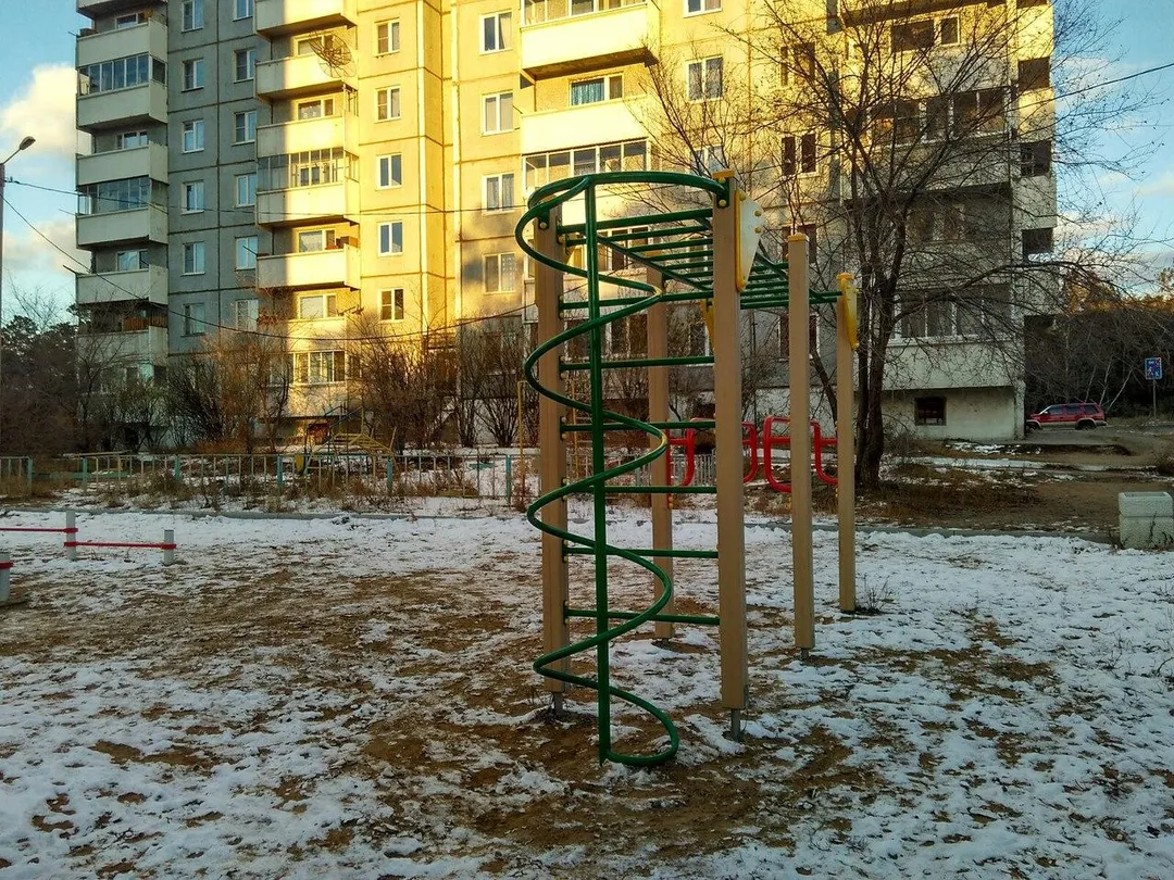Parallele presso Outdoor Gym in Центральный район, Чита #wp2801 – foto 2 di 6