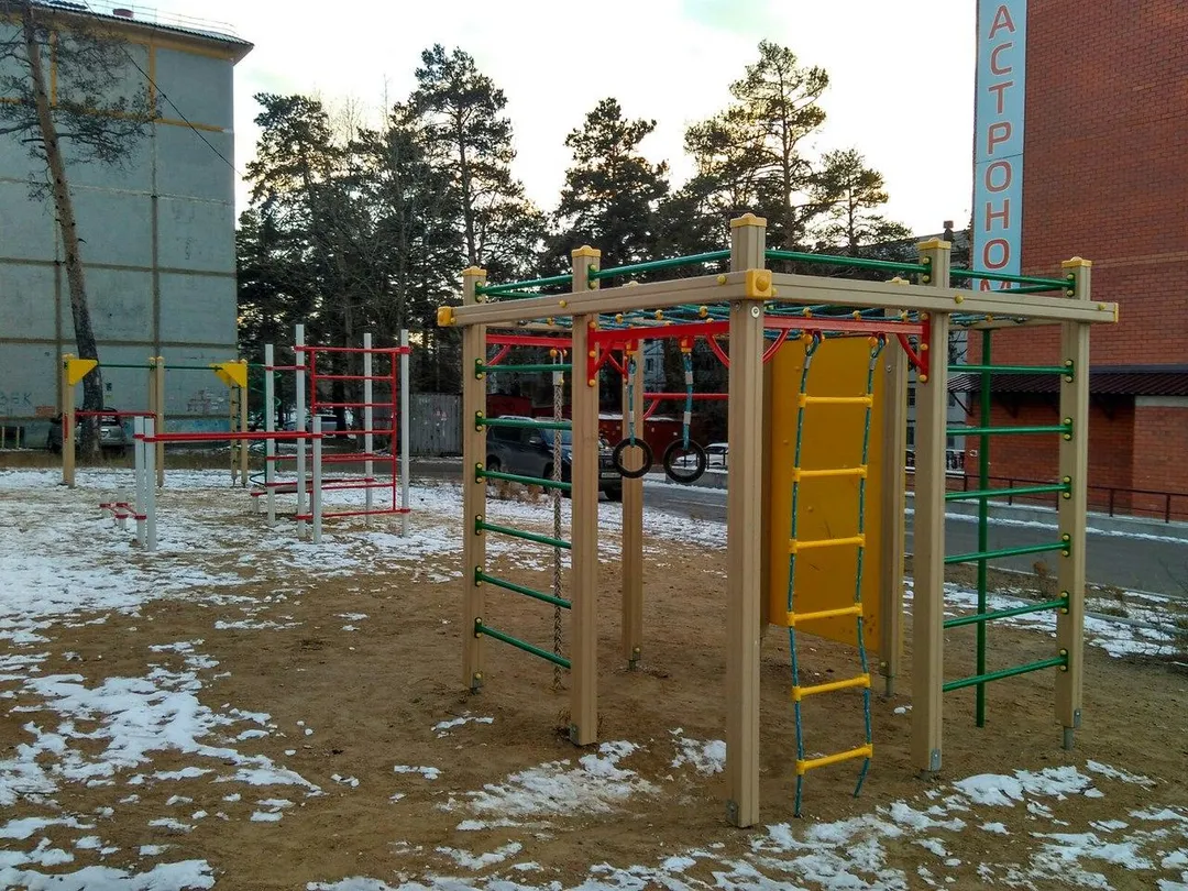 Sbarra per trazioni presso Outdoor Gym in Центральный район, Чита #wp2801 – foto 6 di 6