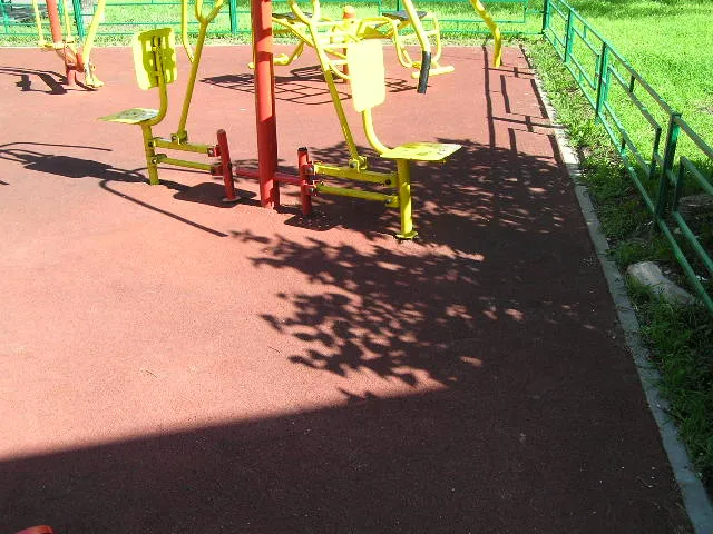 Bare paralele la Calisthenics Park at проектируемый проезд № 6182, Москва – fotografia 2 din 2