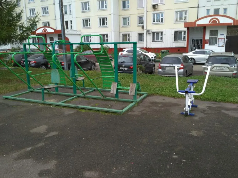 Spalliera presso Calisthenics Park at Белореченская улица, Москва – foto 3 di 3