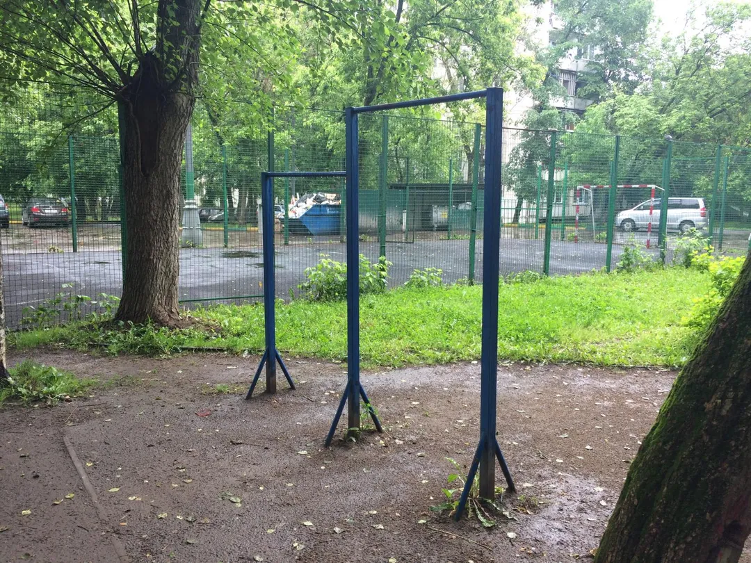 Barren bei Calisthenics Park at бульвар Матроса Железняка, Москва – Foto 2 von 4