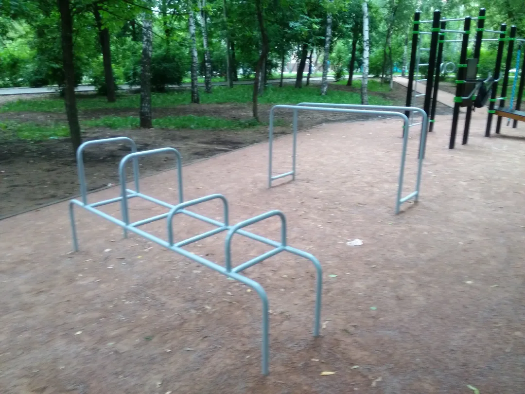 Parallel Gym Bars at Calisthenics Park at улица Константинова, Москва – photo 2 of 3