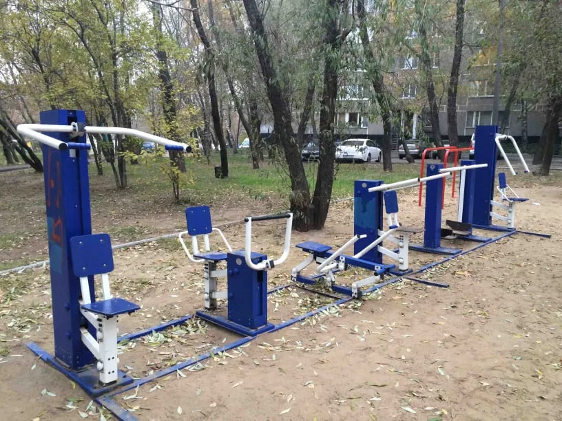 Bară de tracțiuni la Calisthenics Park at Шипиловская улица, Москва #wp2830 – fotografia 1 din 3