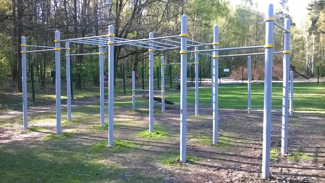 Parallele presso Calisthenics Park at Измайловский проспект, Москва #wp2831 – foto 2 di 10