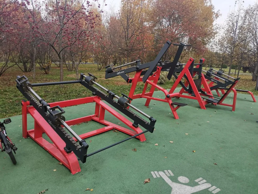 Bară de tracțiuni la Calisthenics Park at Вологодский проезд, Москва #wp2845 – fotografia 1 din 5